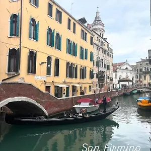 Luxury San Firmino Canal View Venedig